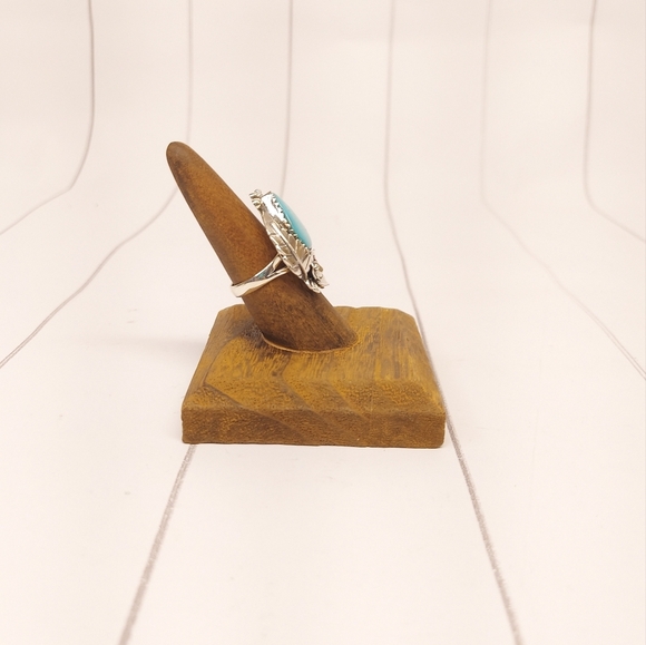 Handcrafted Natural Turquoise Ring - Picture 3 of 7